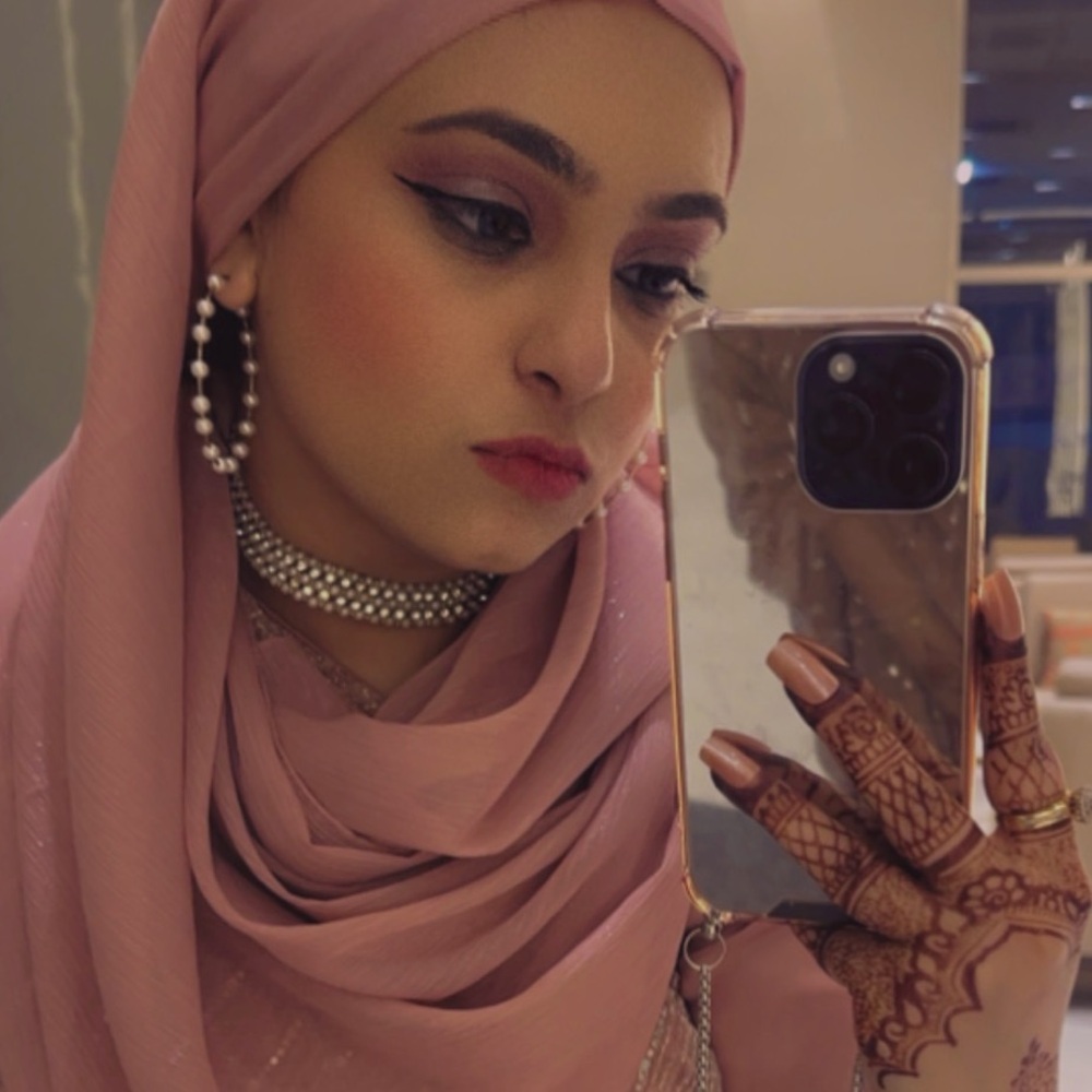 Meet your Posher, Afrah